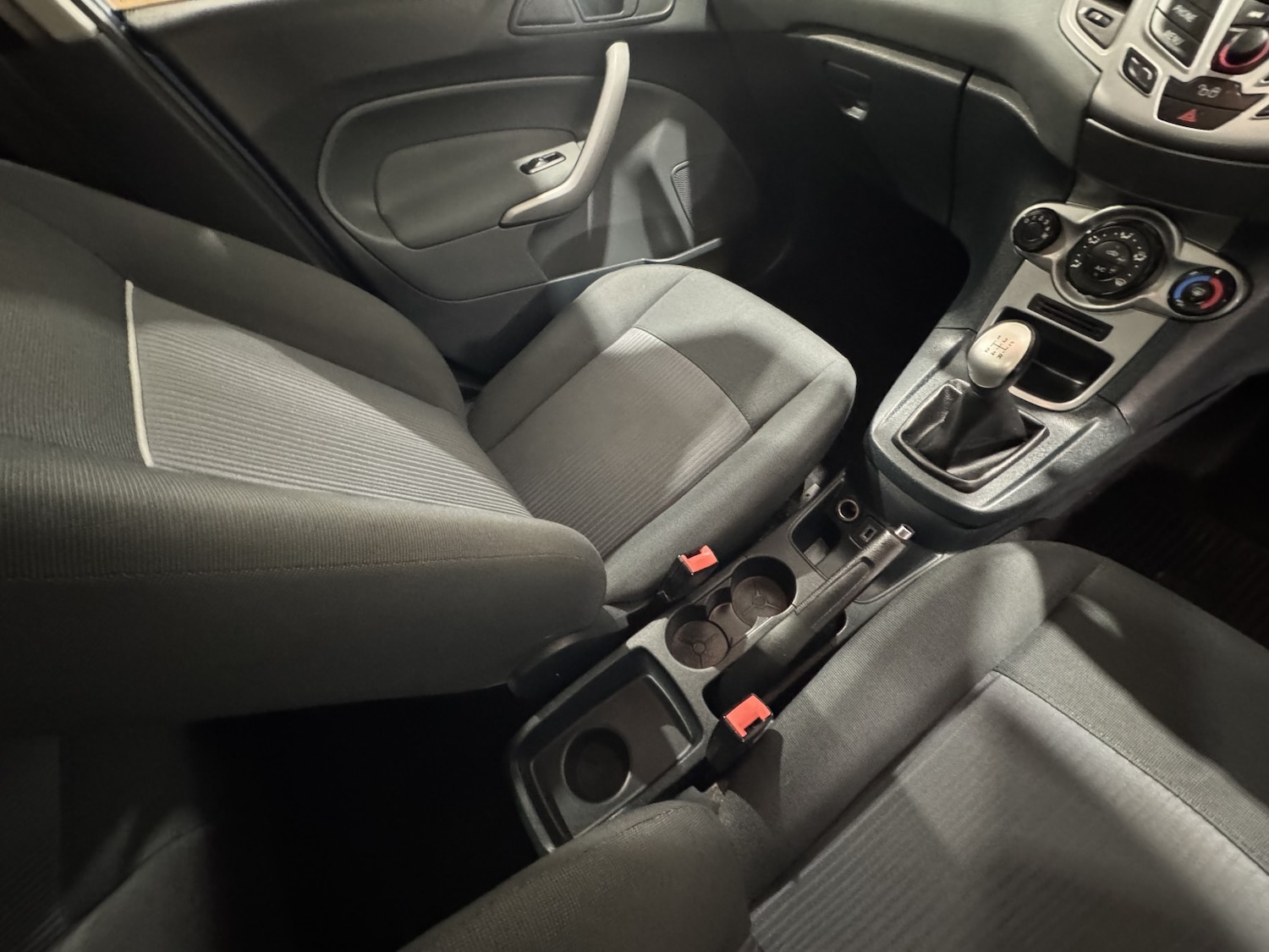 Used Ford Fiesta 2010 for sale - 76334815: Photo 37