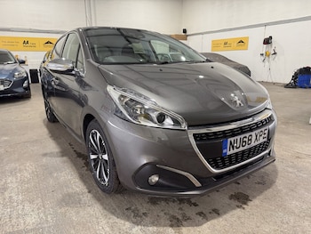 Used Peugeot 208 2018 for sale - 78300518: Photo