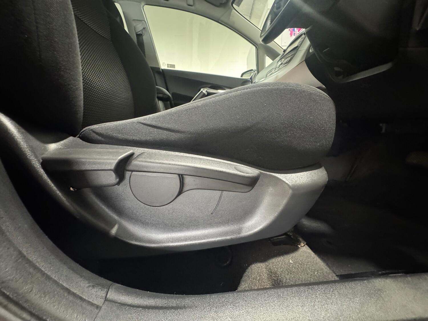 Used Toyota Auris 2012 for sale - 76741255: Photo 43