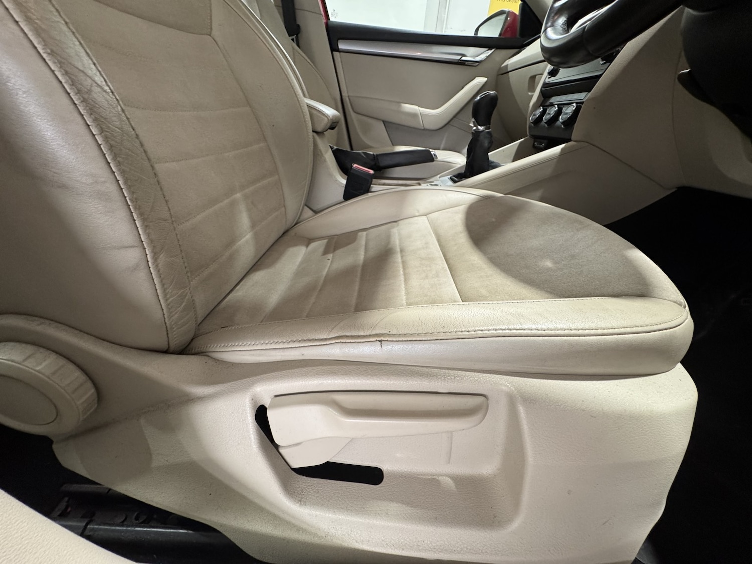 Used Skoda Octavia 2014 for sale - 76945548: Photo 27