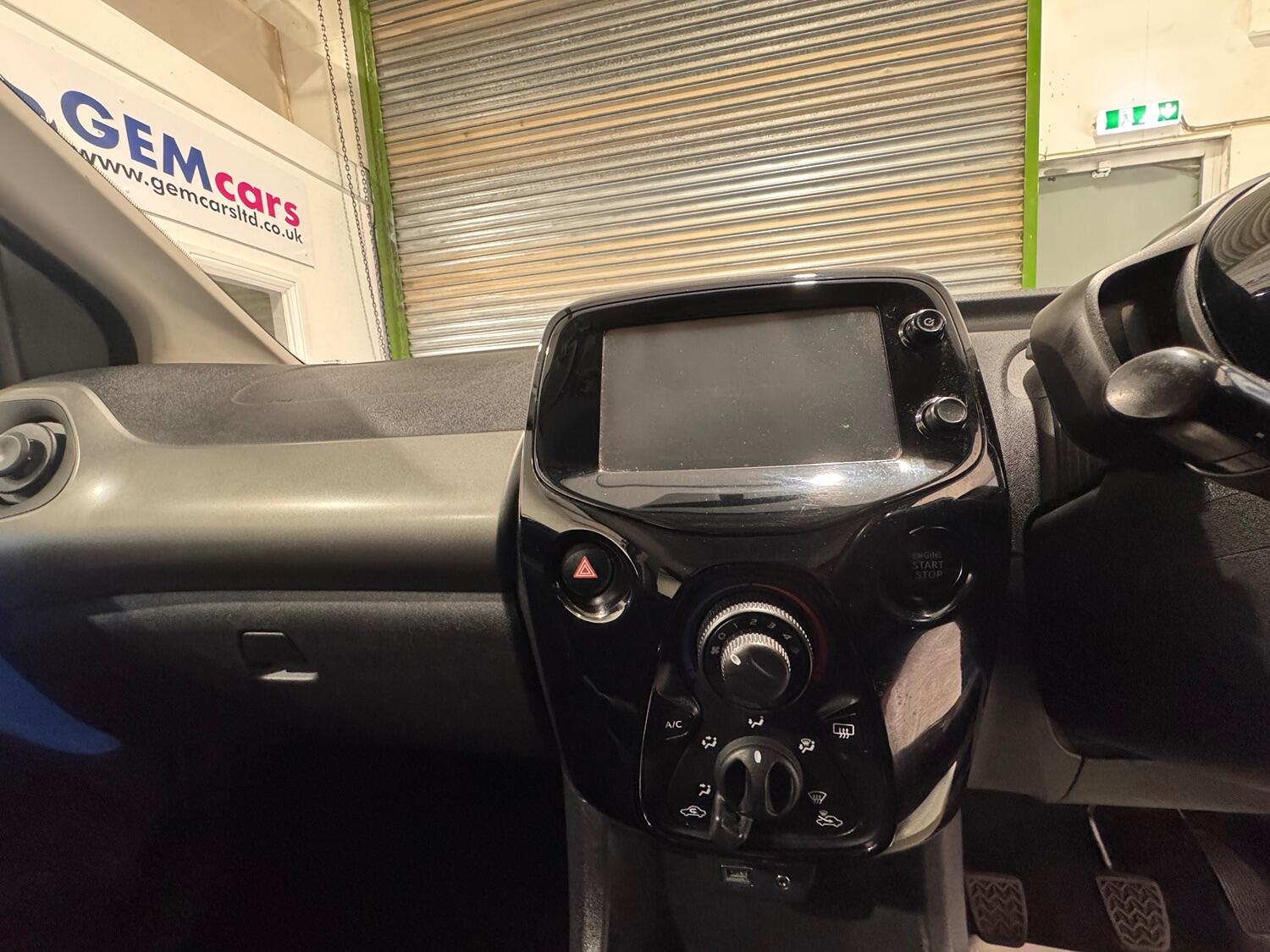 Used Peugeot 108 2015 for sale - 76142471: Photo 31