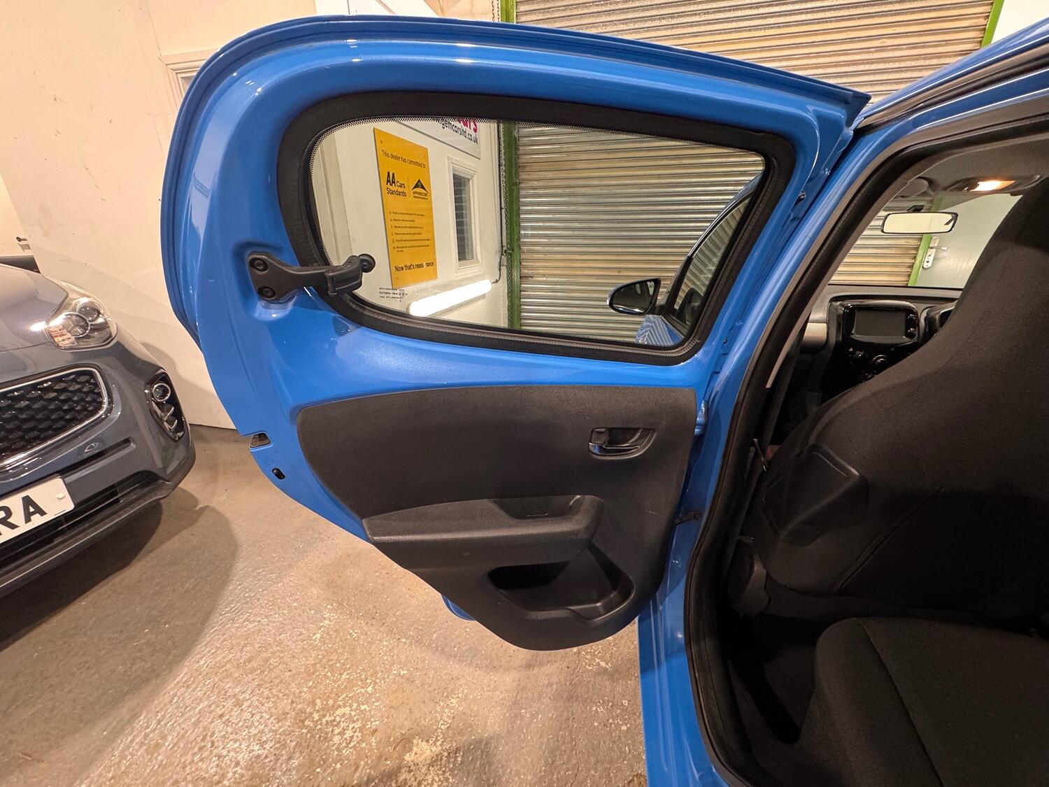 Used Peugeot 108 2015 for sale - 76142471: Photo 41