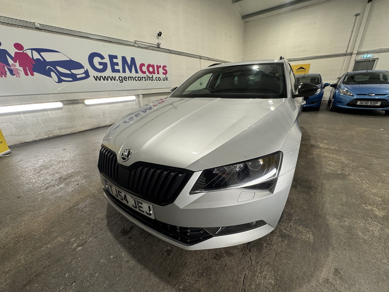 Used Skoda Superb 2017 for sale - 76725693: Photo 1