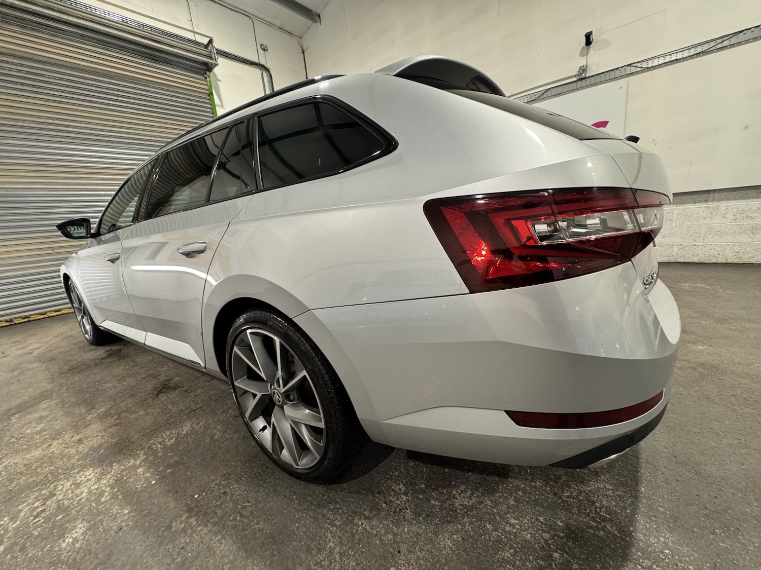 Used Skoda Superb 2017 for sale - 76725693: Photo 12