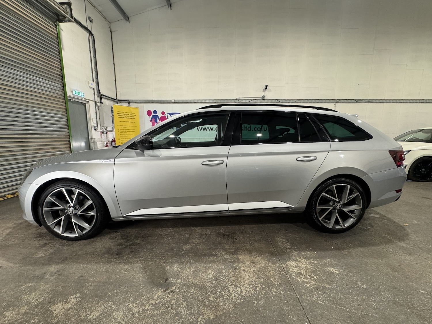 Used Skoda Superb 2017 for sale - 76725693: Photo 13