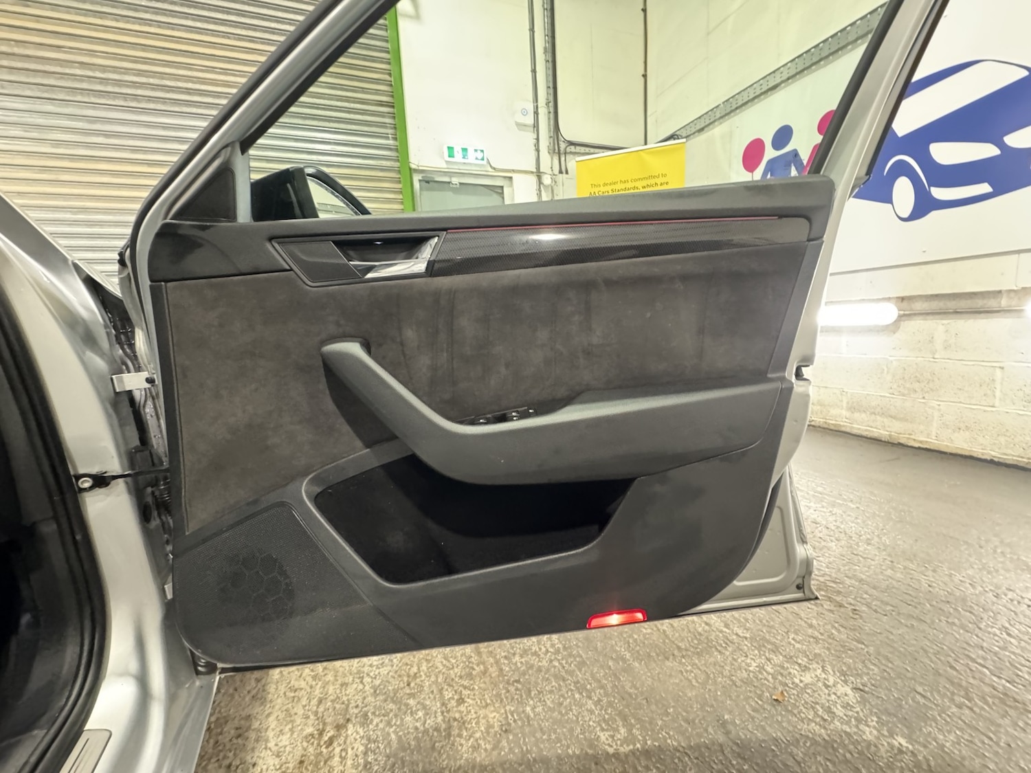 Used Skoda Superb 2017 for sale - 76725693: Photo 19