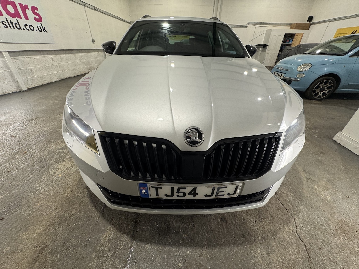 Used Skoda Superb 2017 for sale - 76725693: Photo 3