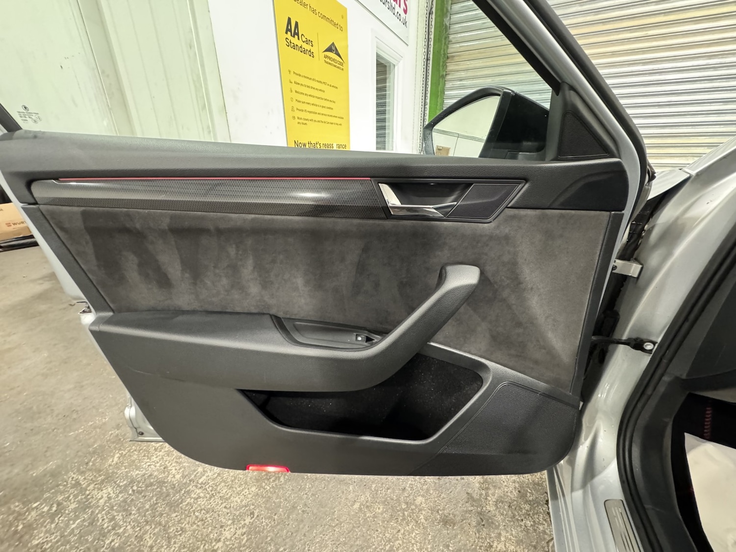 Used Skoda Superb 2017 for sale - 76725693: Photo 58