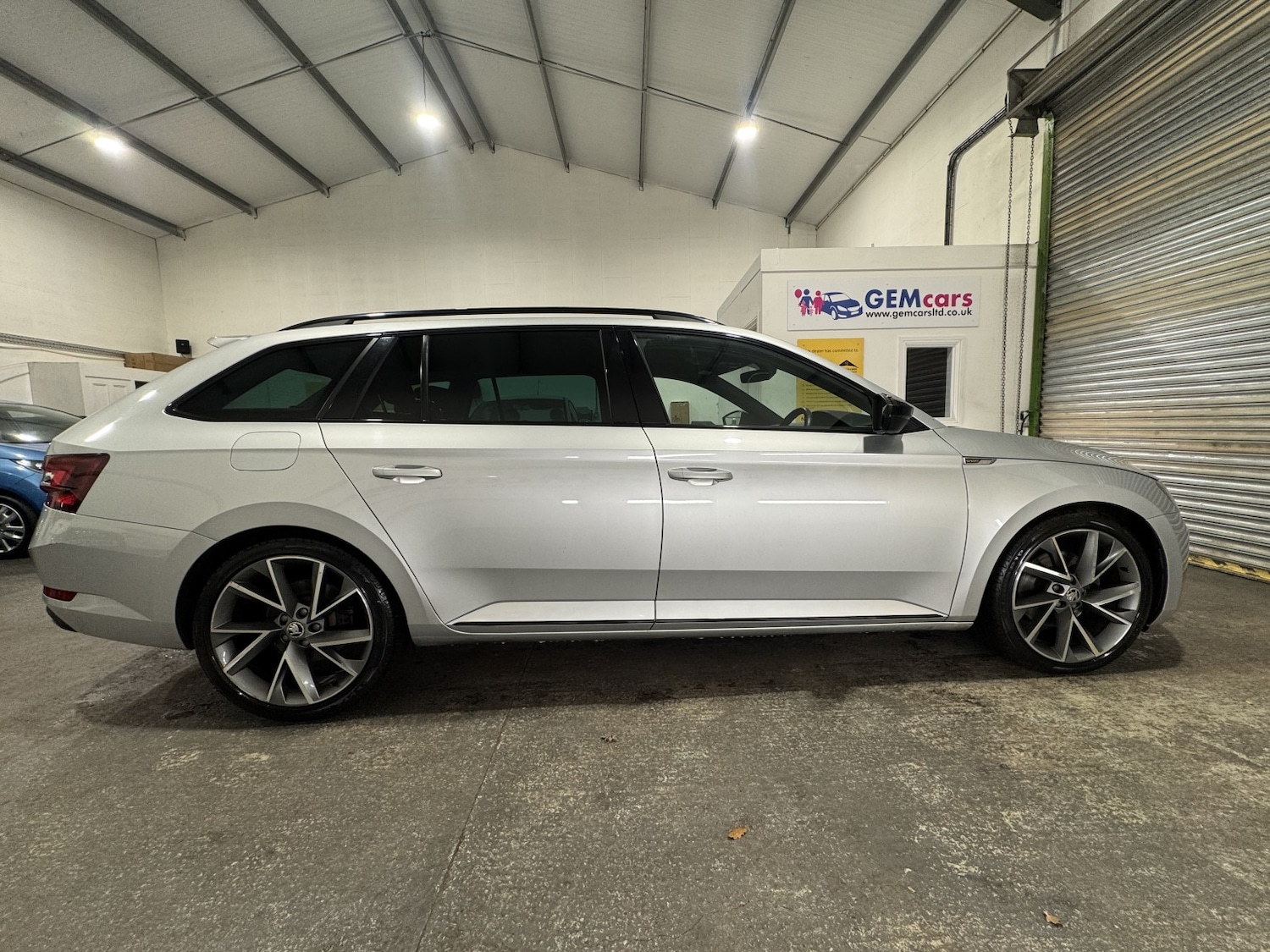 Used Skoda Superb 2017 for sale - 76725693: Photo 6