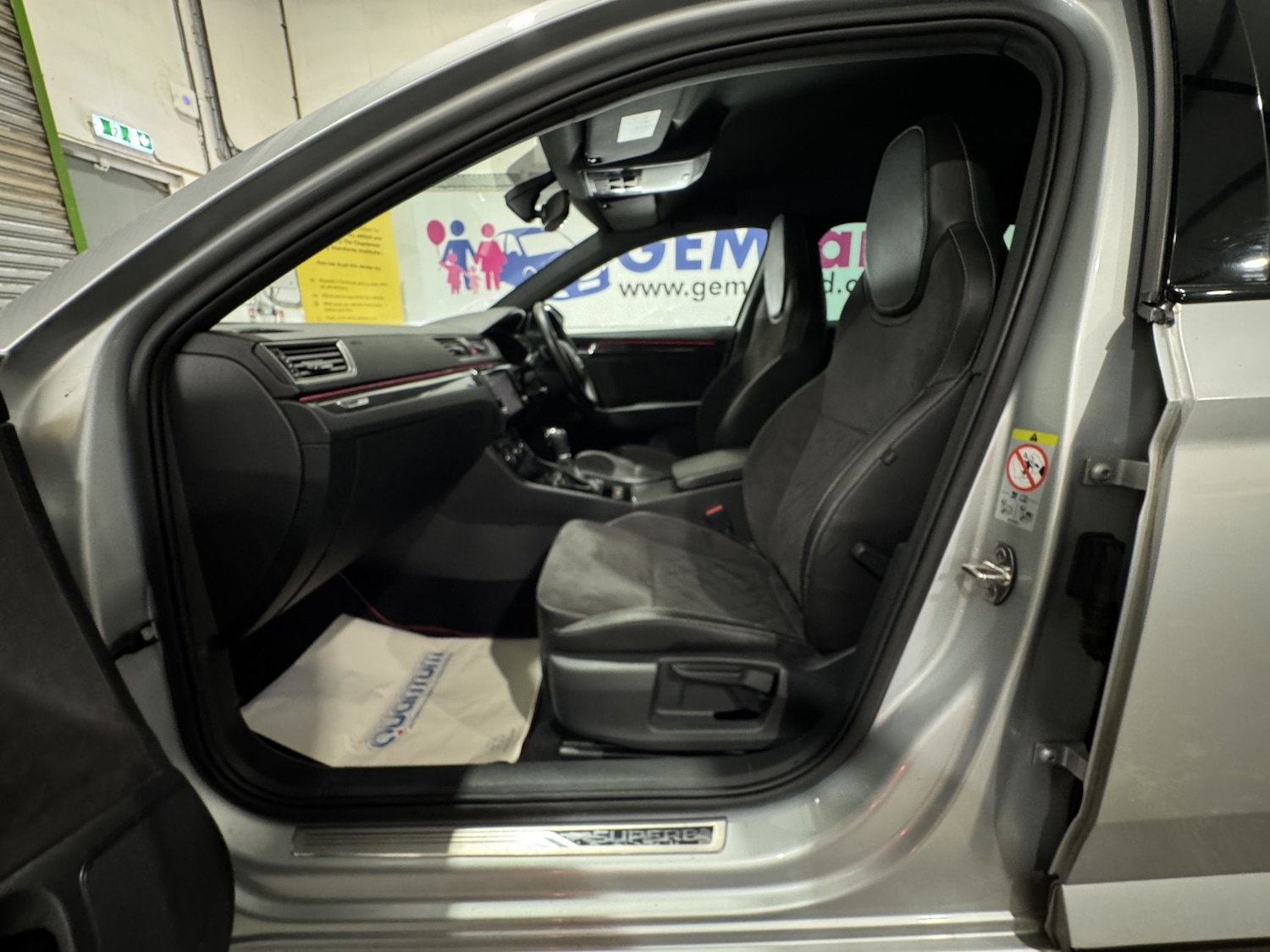 Used Skoda Superb 2017 for sale - 76725693: Photo 60