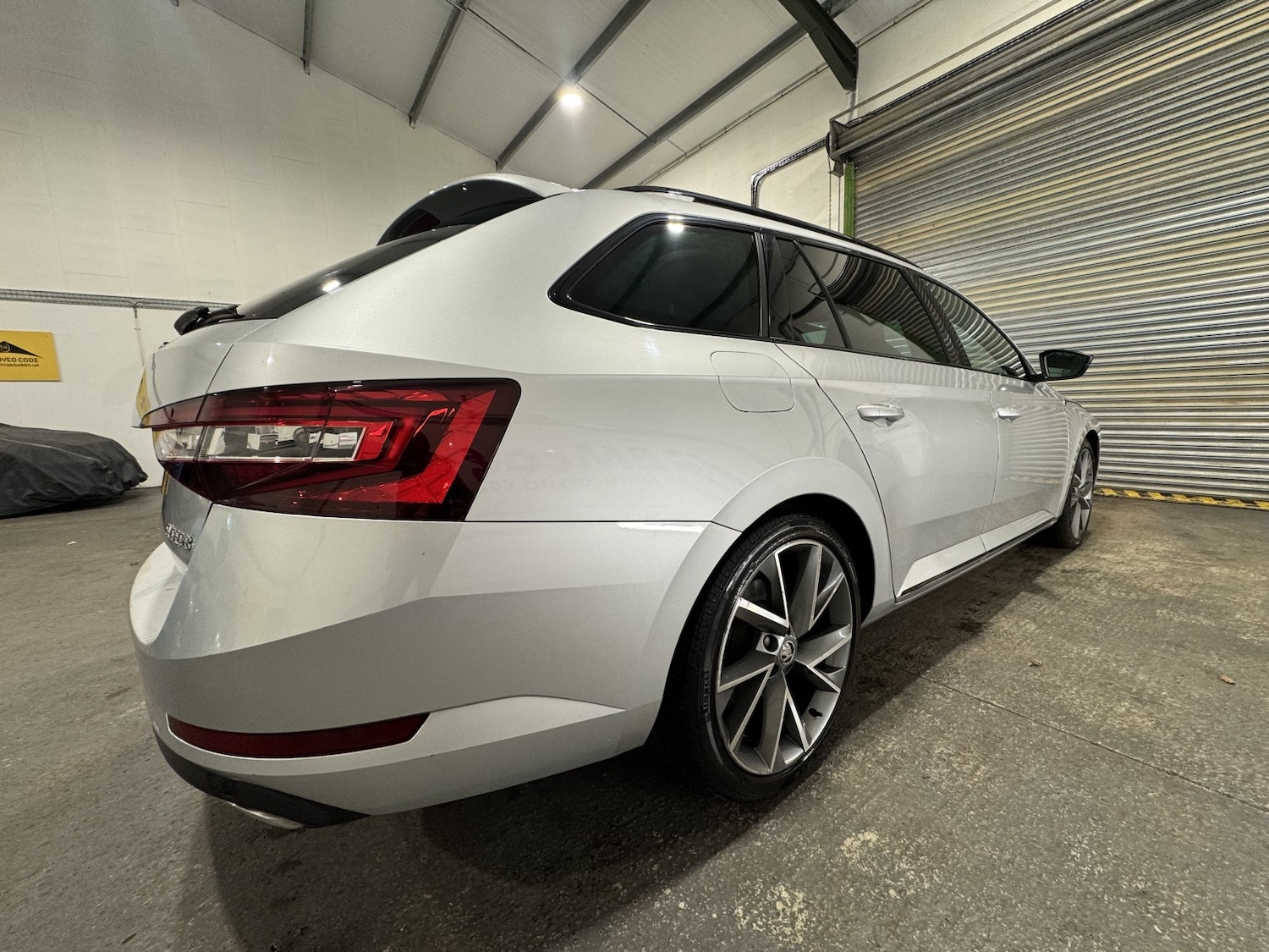Used Skoda Superb 2017 for sale - 76725693: Photo 7
