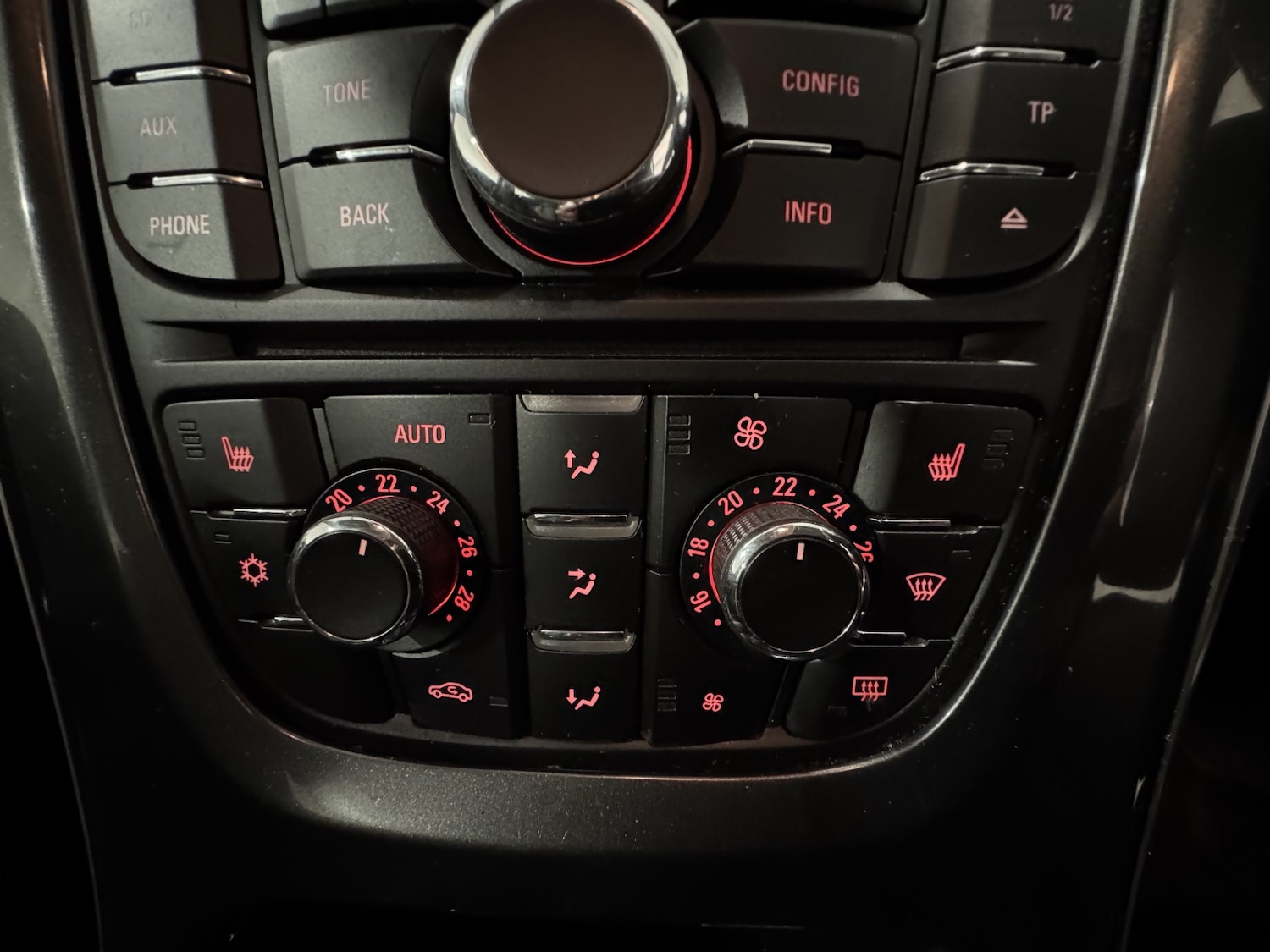 Used Vauxhall Astra 2013 for sale - 76836945: Photo 38