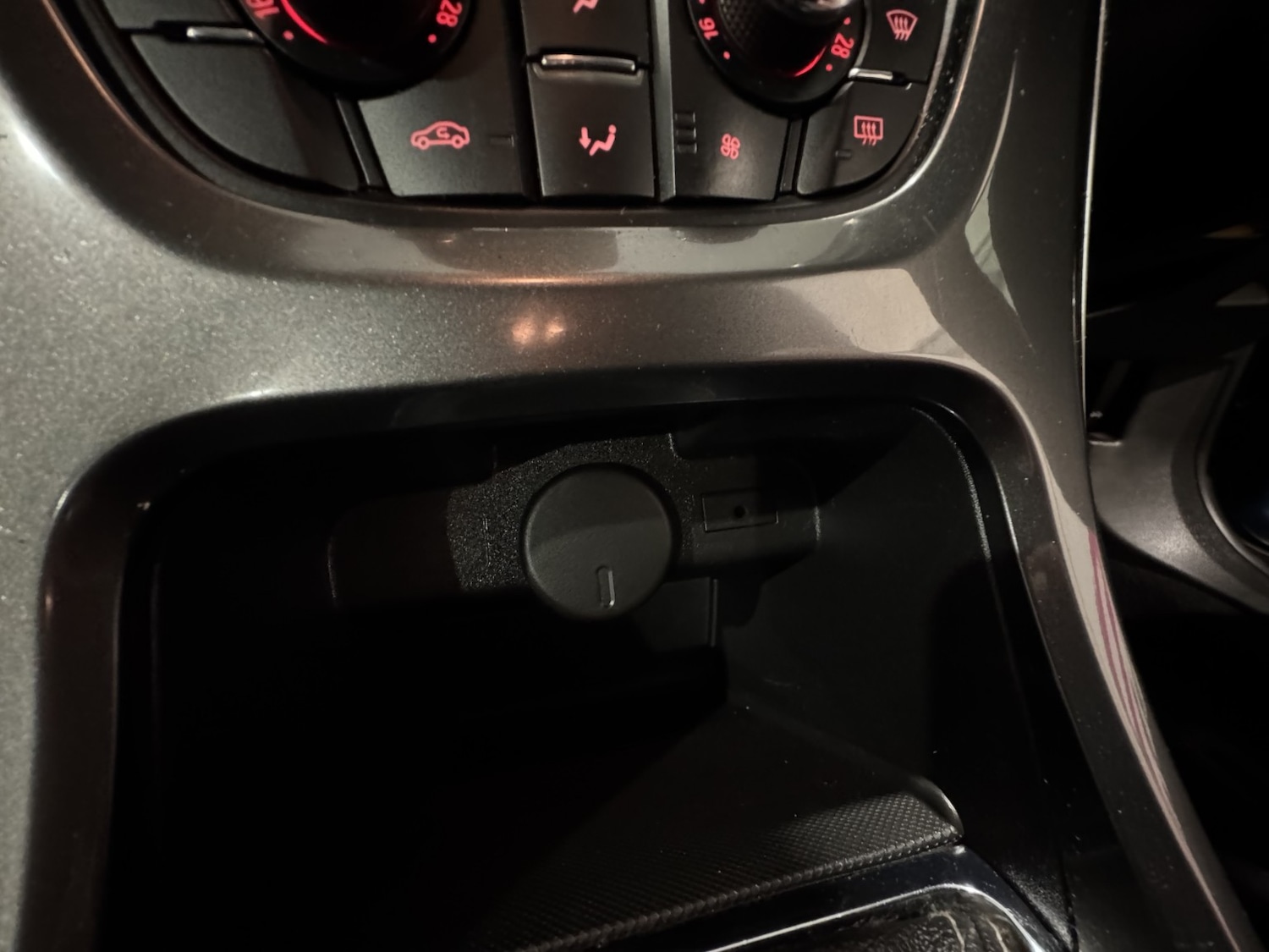 Used Vauxhall Astra 2013 for sale - 76836945: Photo 39