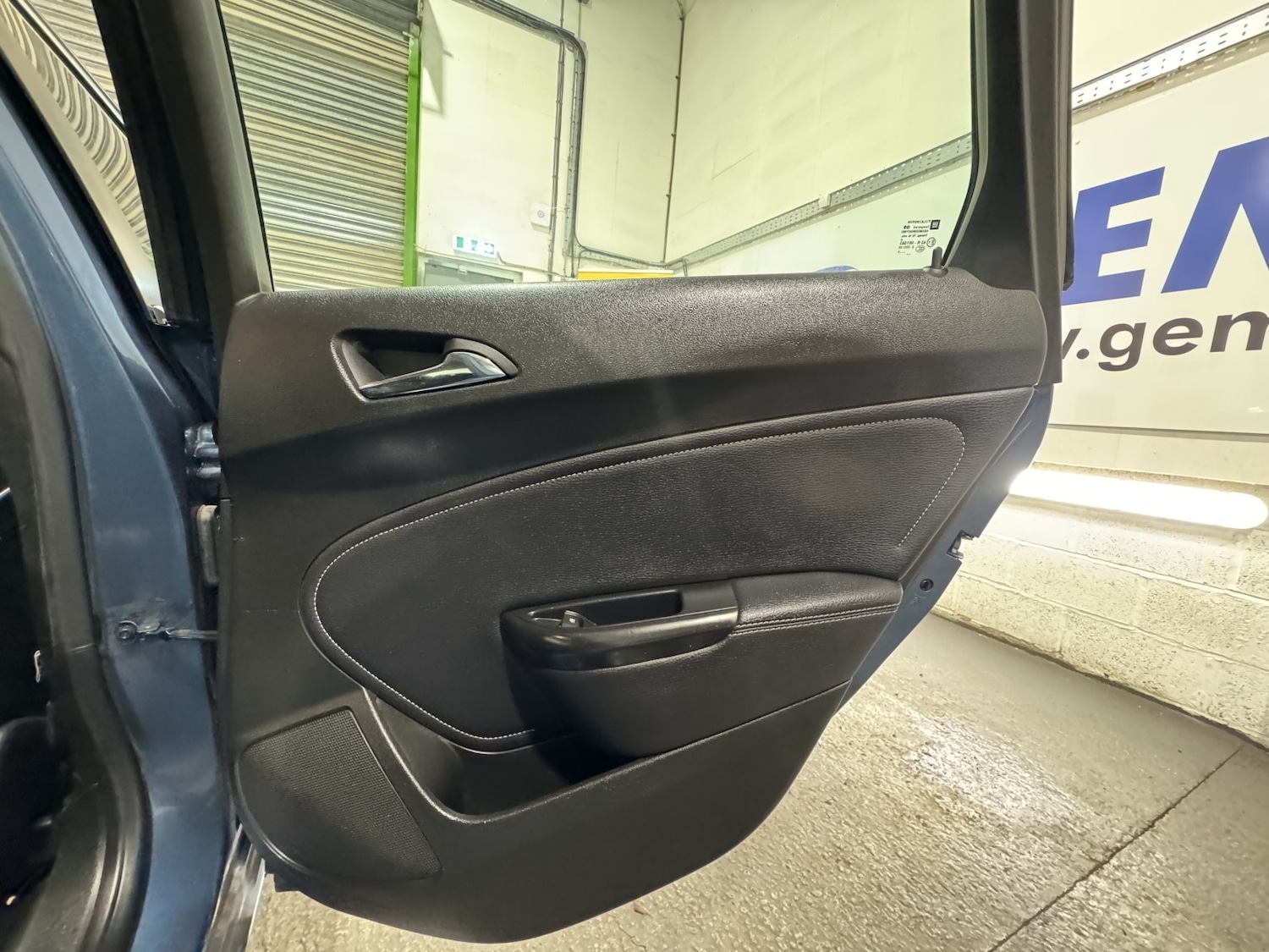 Used Vauxhall Astra 2013 for sale - 76836945: Photo 41