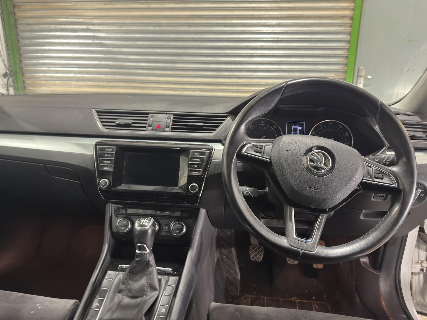 Used Skoda Superb 2016 for sale - 77953965: Photo 17