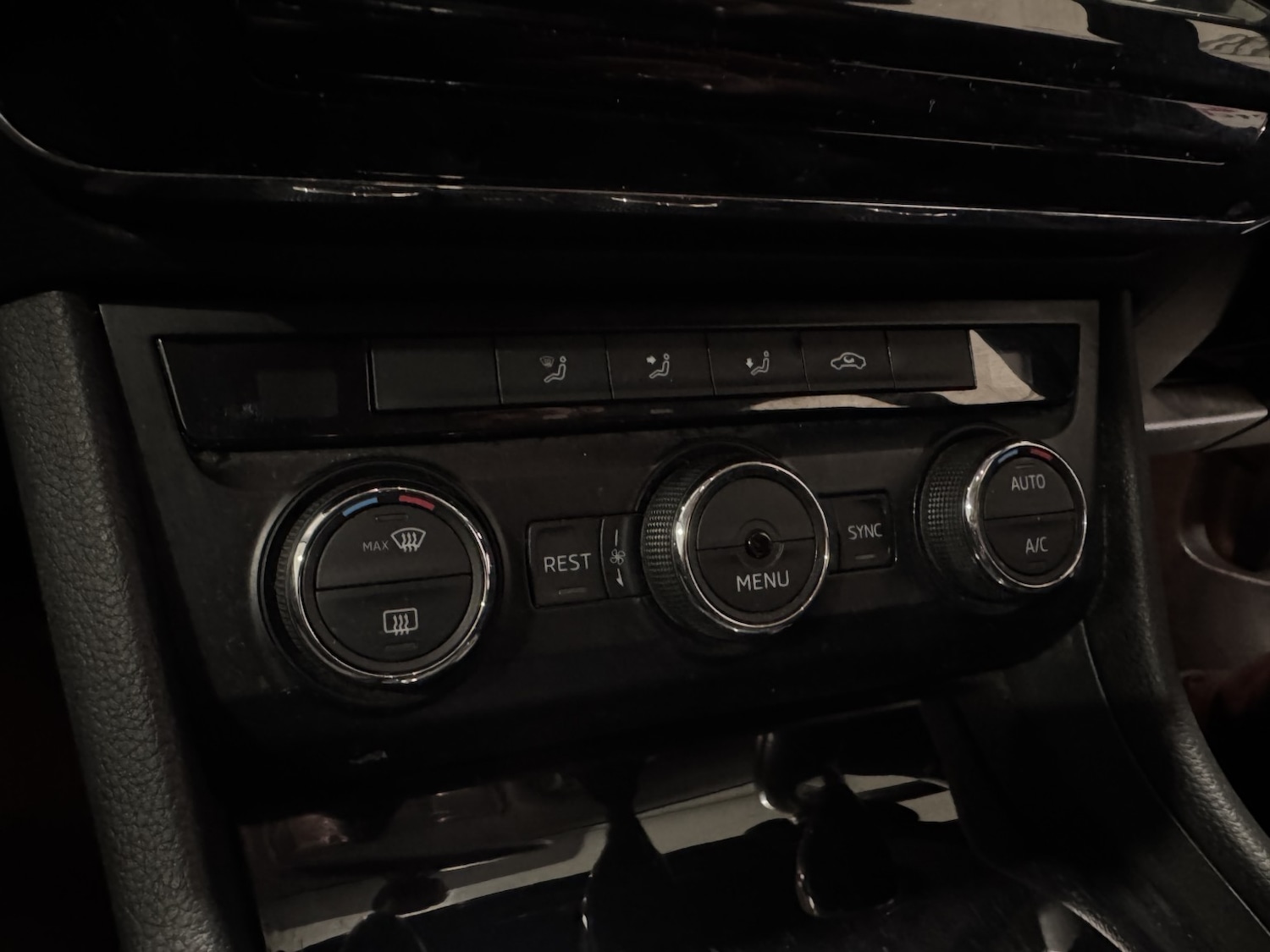 Used Skoda Superb 2016 for sale - 77953965: Photo 34