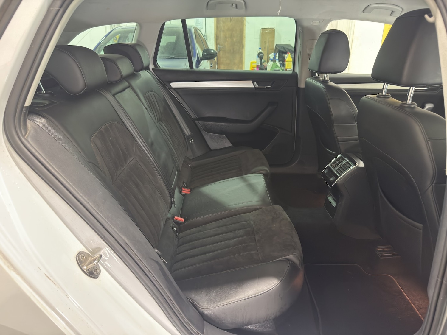 Used Skoda Superb 2016 for sale - 77953965: Photo 40