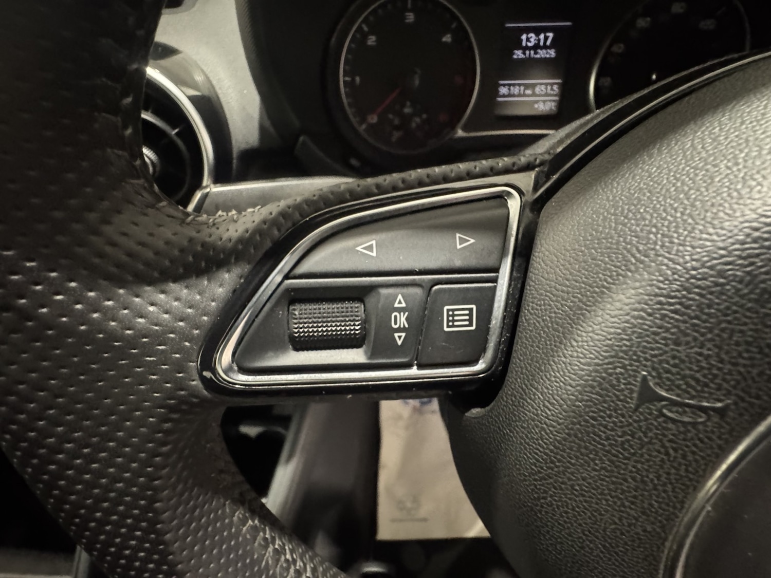 Used Audi A1 2011 for sale - 76769815: Photo 34