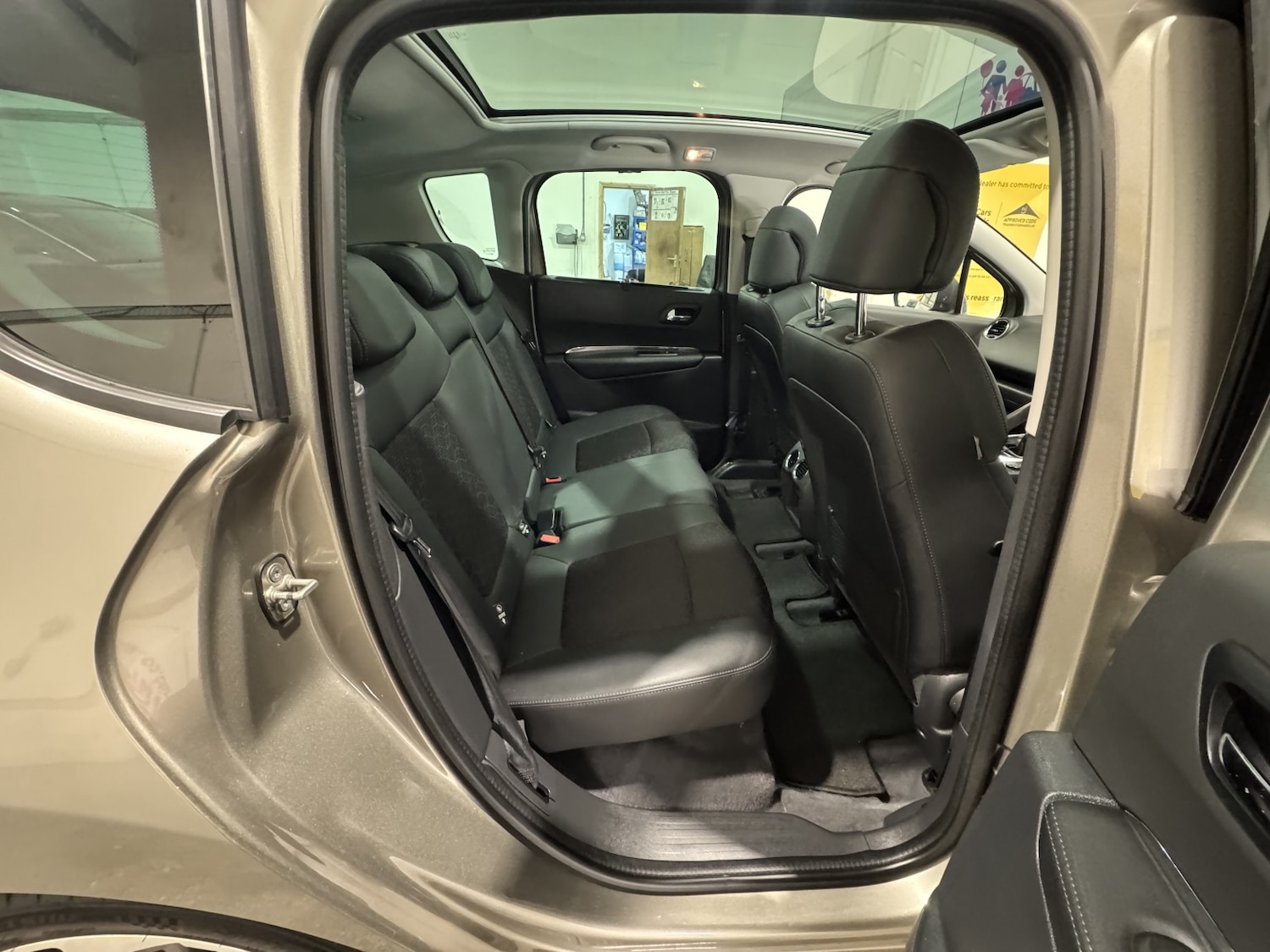 Used Peugeot 3008 2016 for sale - 76692813: Photo 42