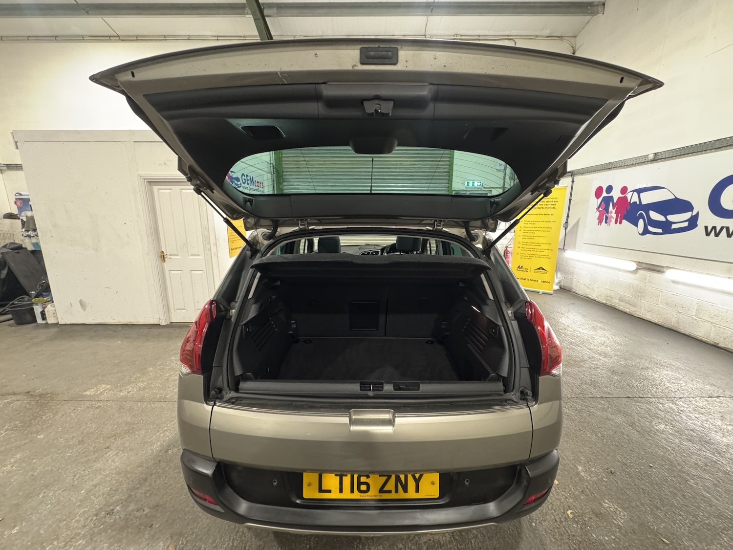 Used Peugeot 3008 2016 for sale - 76692813: Photo 46