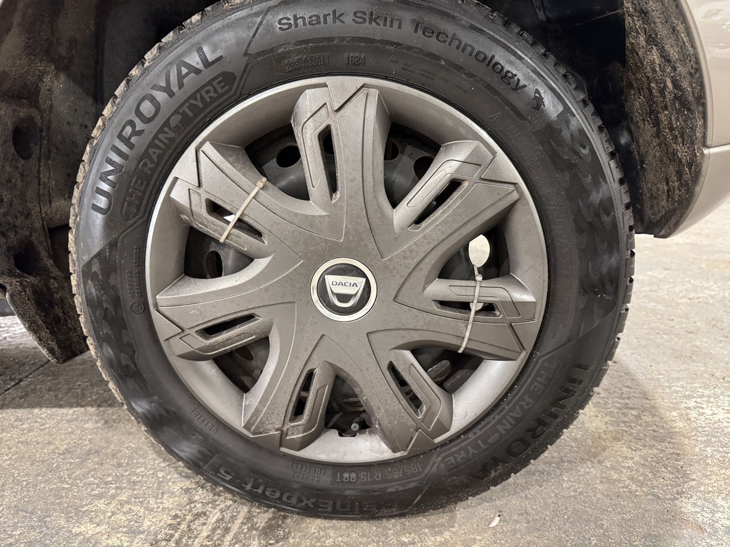 Used Dacia Sandero 2015 for sale - 77289088: Photo 11