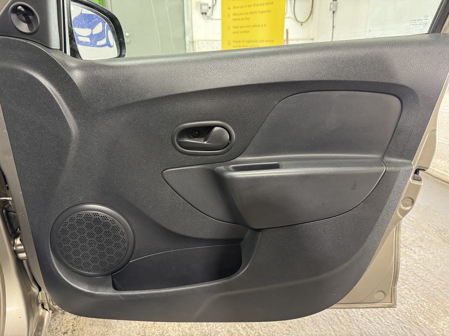 Used Dacia Sandero 2015 for sale - 77289088: Photo 14