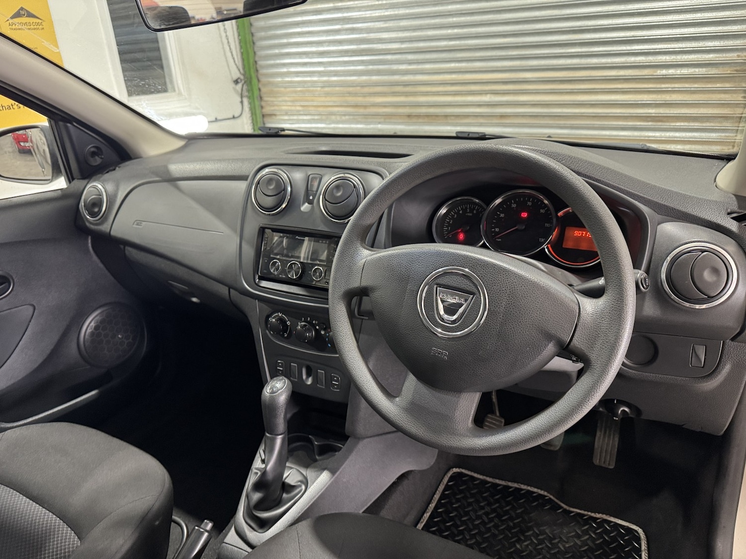 Used Dacia Sandero 2015 for sale - 77289088: Photo 18