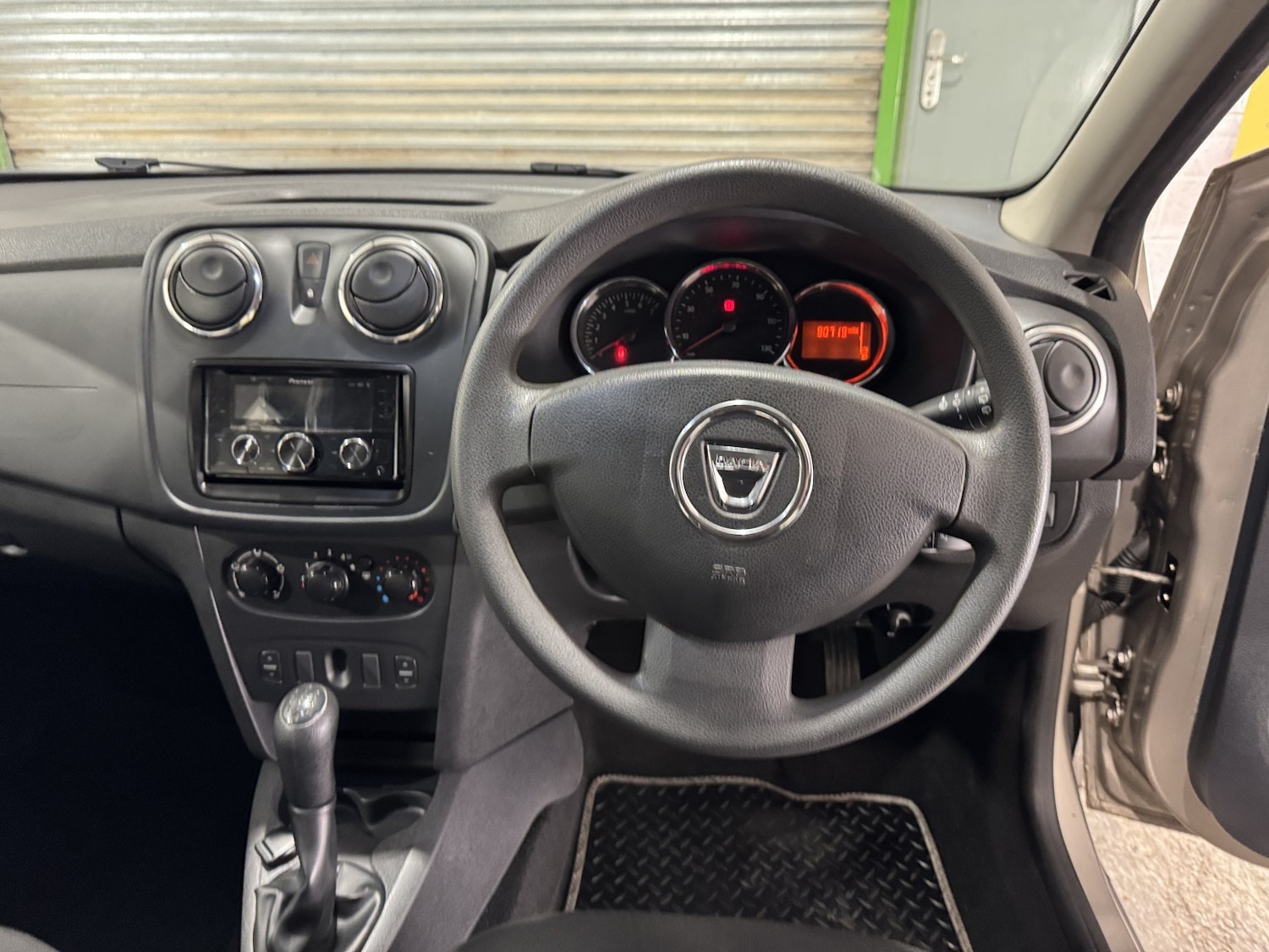 Used Dacia Sandero 2015 for sale - 77289088: Photo 19