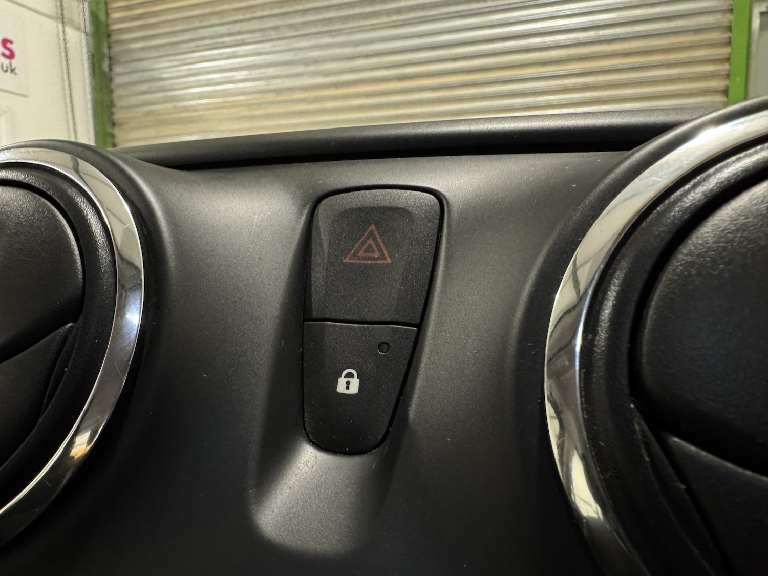 Used Dacia Sandero 2015 for sale - 77289088: Photo 24