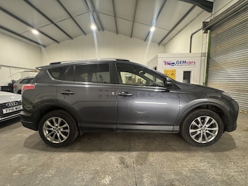 Used Toyota RAV4 2017 for sale - 79067350: Photo