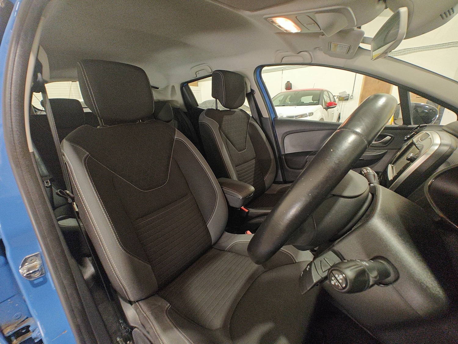 Used Renault Clio 2016 for sale - 77398345: Photo 11