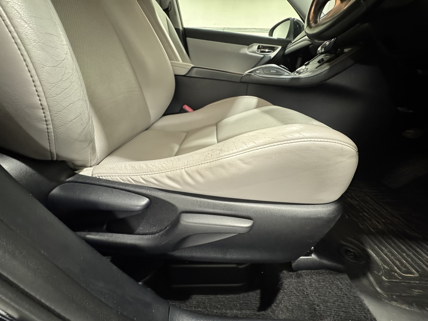 Used Lexus CT 2012 for sale - 76579957: Photo 26