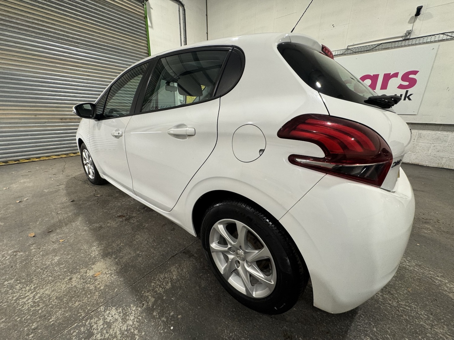 Used Peugeot 208 2016 for sale - 76656161: Photo 13