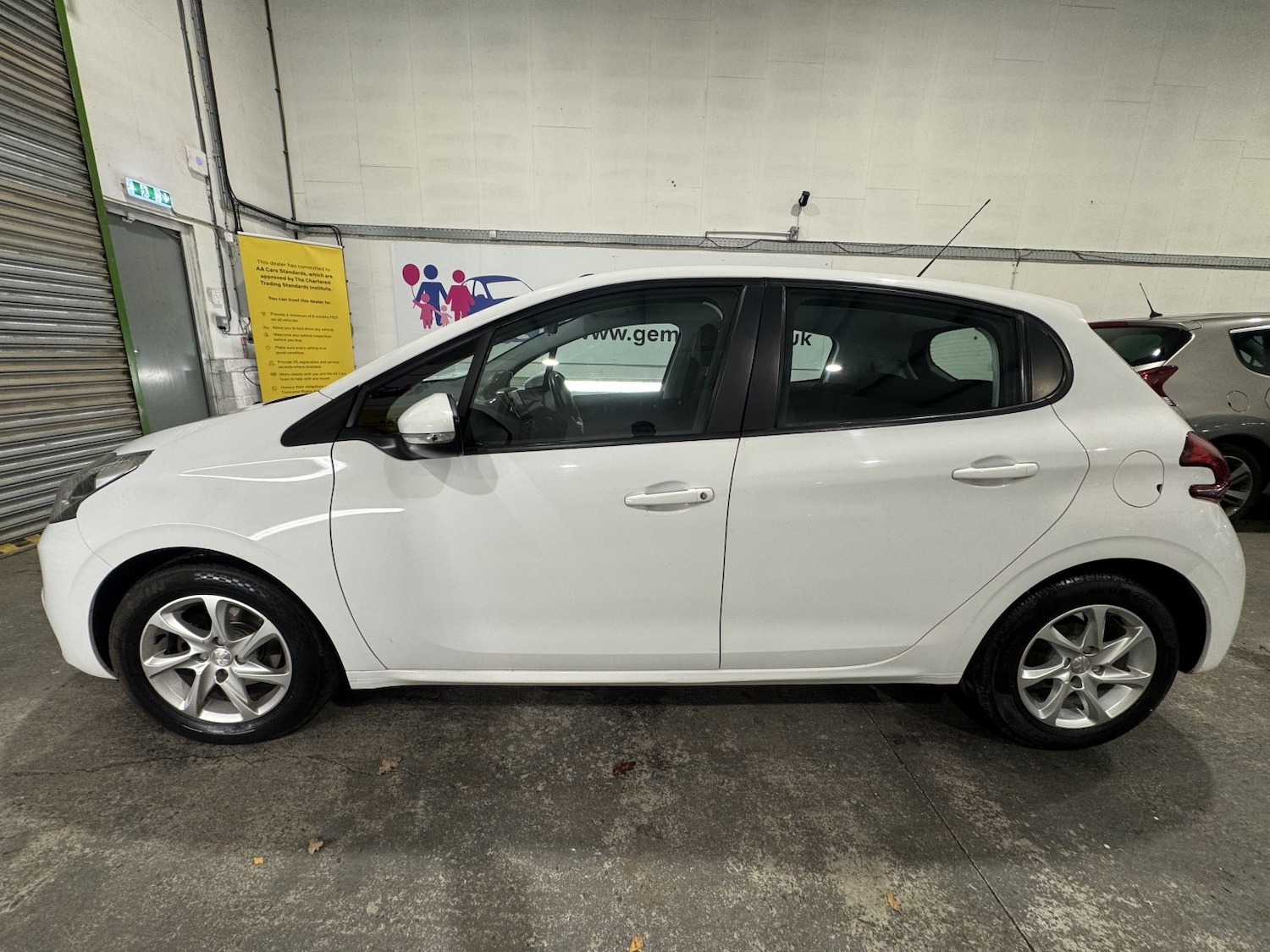 Used Peugeot 208 2016 for sale - 76656161: Photo 14