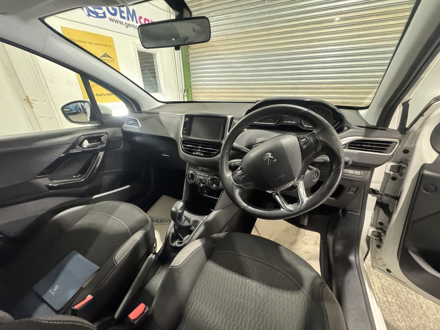 Used Peugeot 208 2016 for sale - 76656161: Photo 25