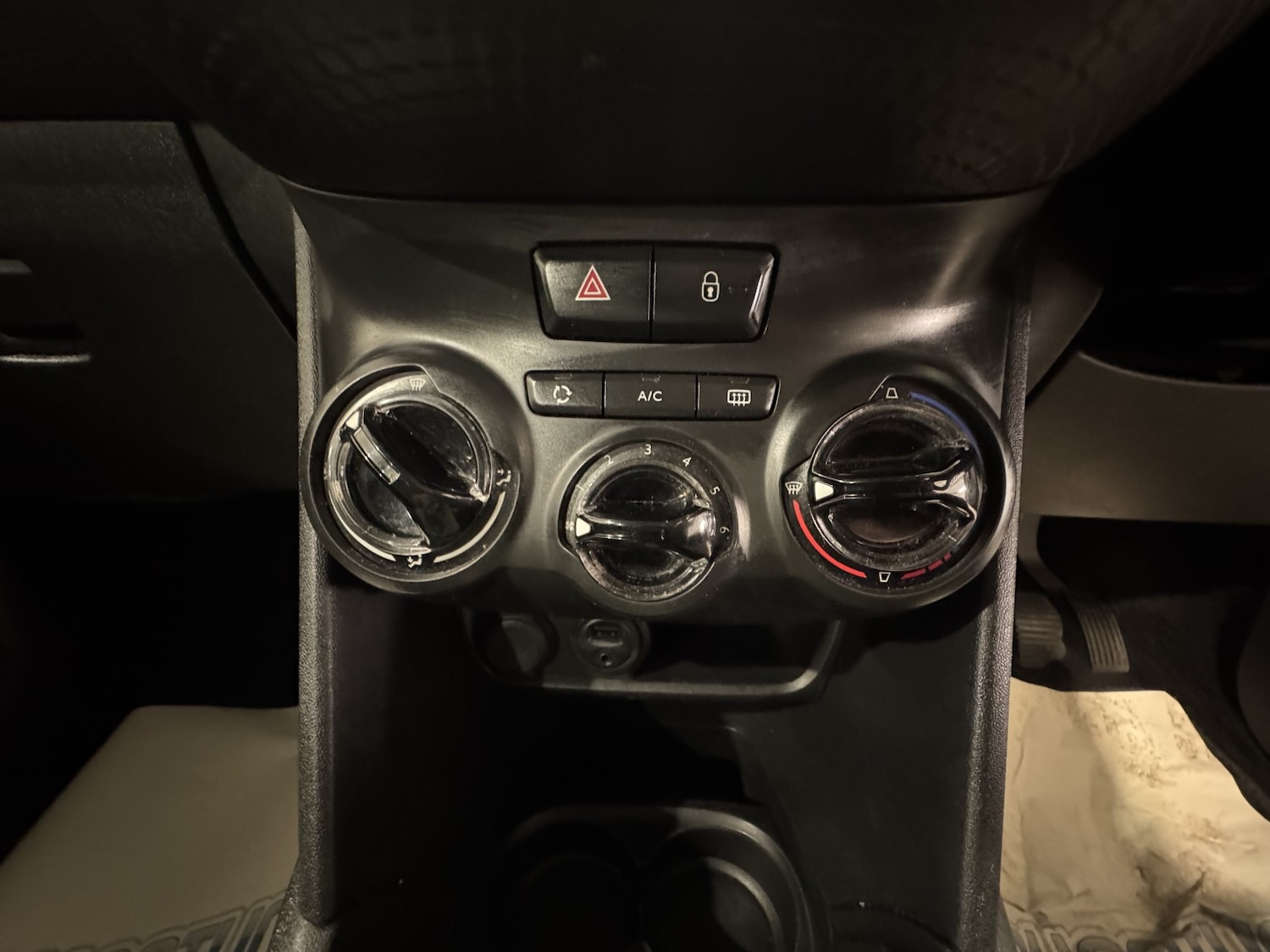 Used Peugeot 208 2016 for sale - 76656161: Photo 34