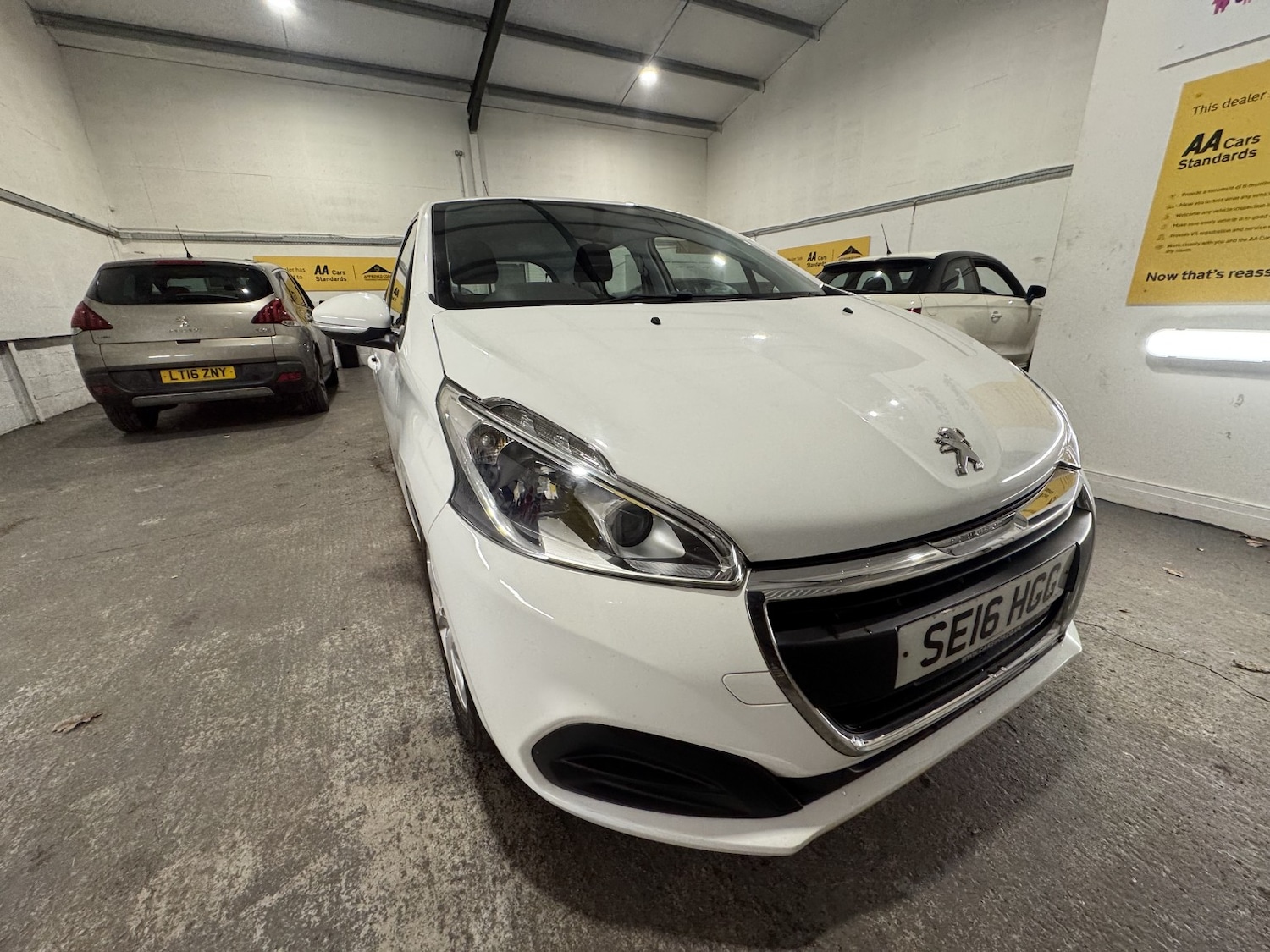 Used Peugeot 208 2016 for sale - 76656161: Photo 5