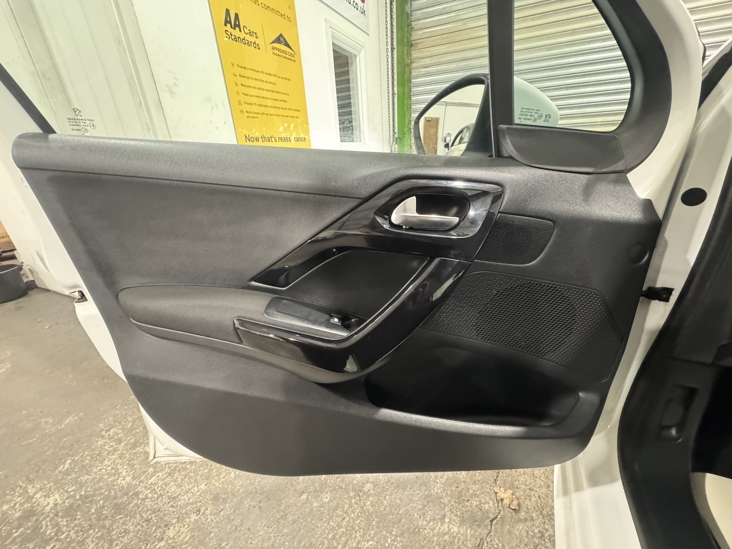 Used Peugeot 208 2016 for sale - 76656161: Photo 52