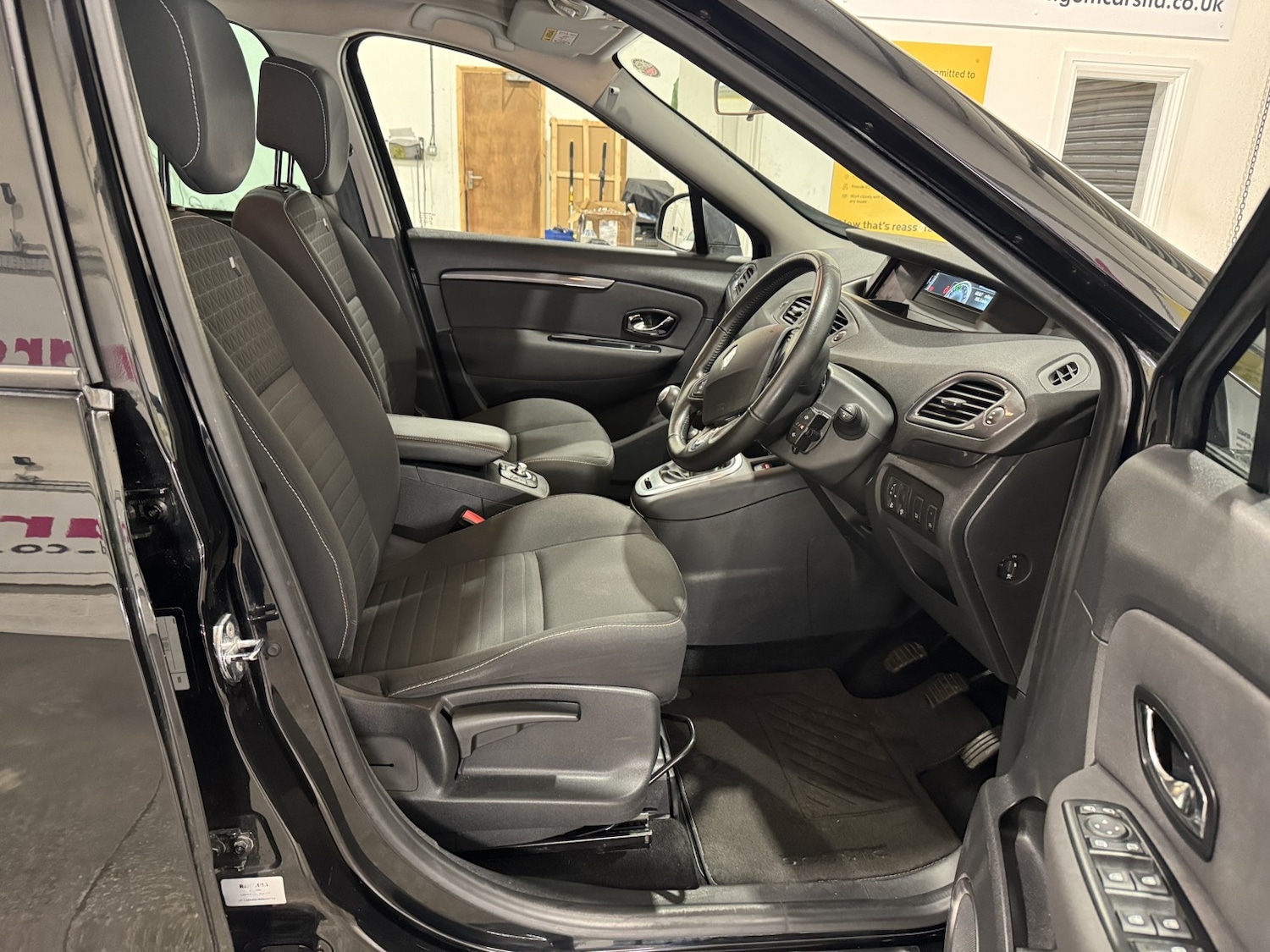 Used Renault Scenic 2016 for sale - 77289083: Photo 18