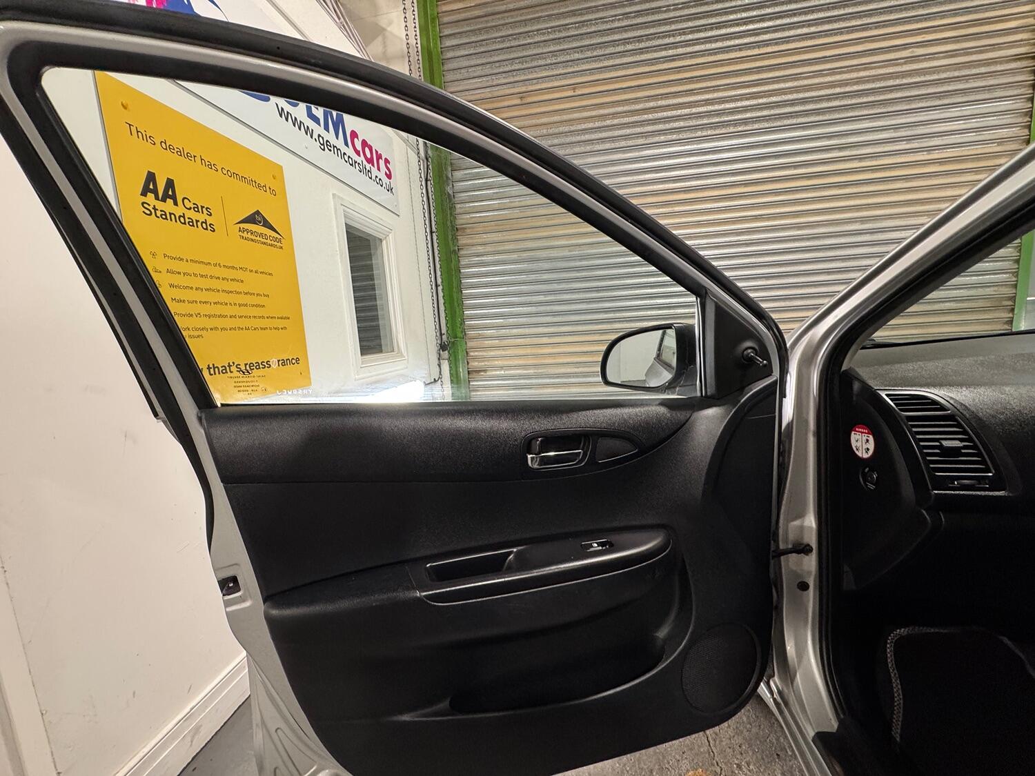 Used Hyundai i20 2009 for sale - 76794287: Photo 48