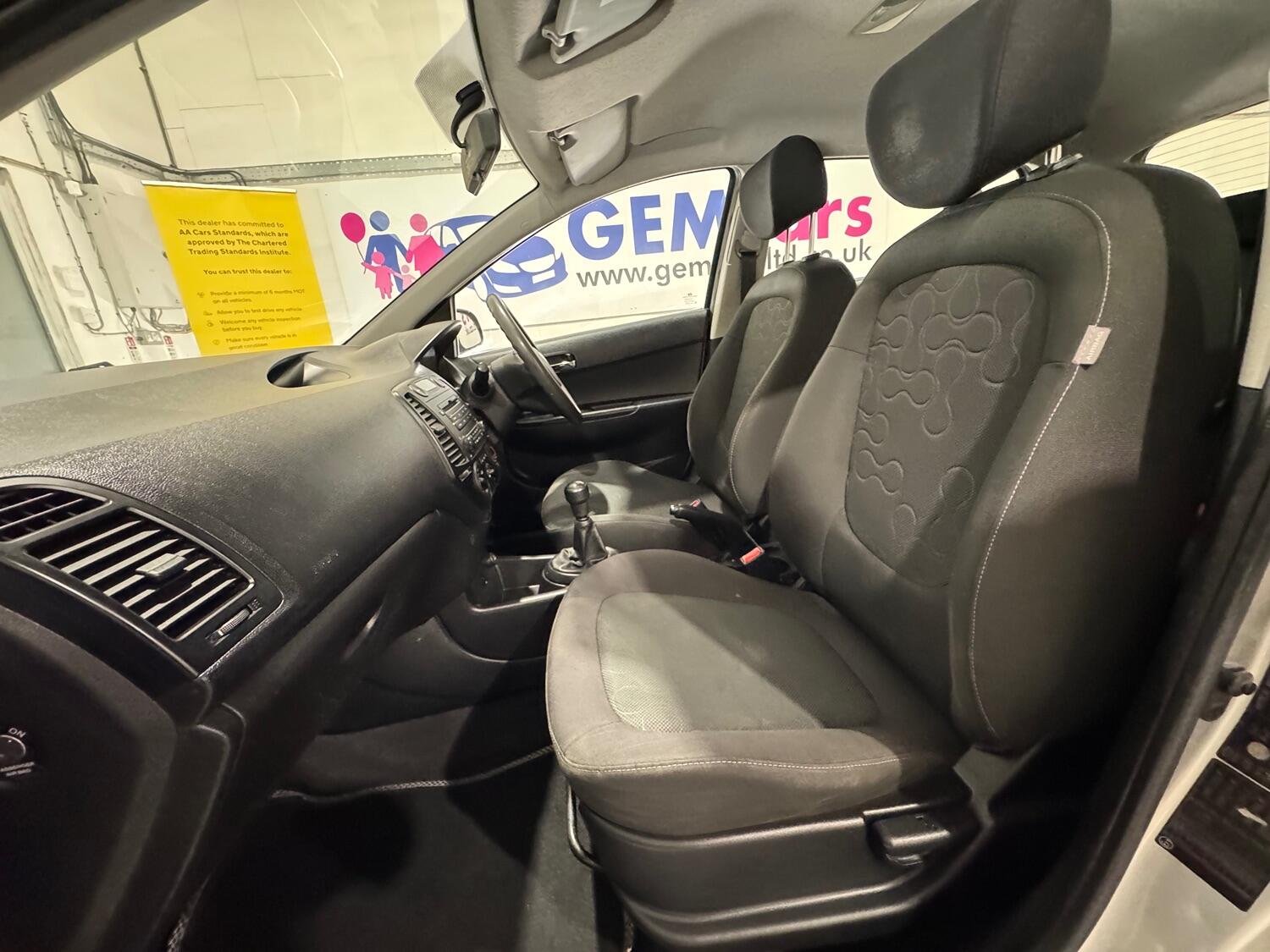 Used Hyundai i20 2009 for sale - 76794287: Photo 51