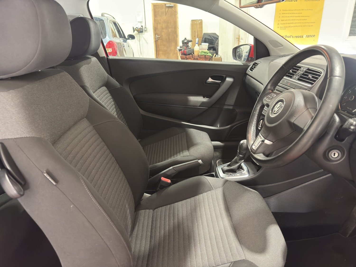 Used Volkswagen Polo 2011 for sale - 77749975: Photo 12