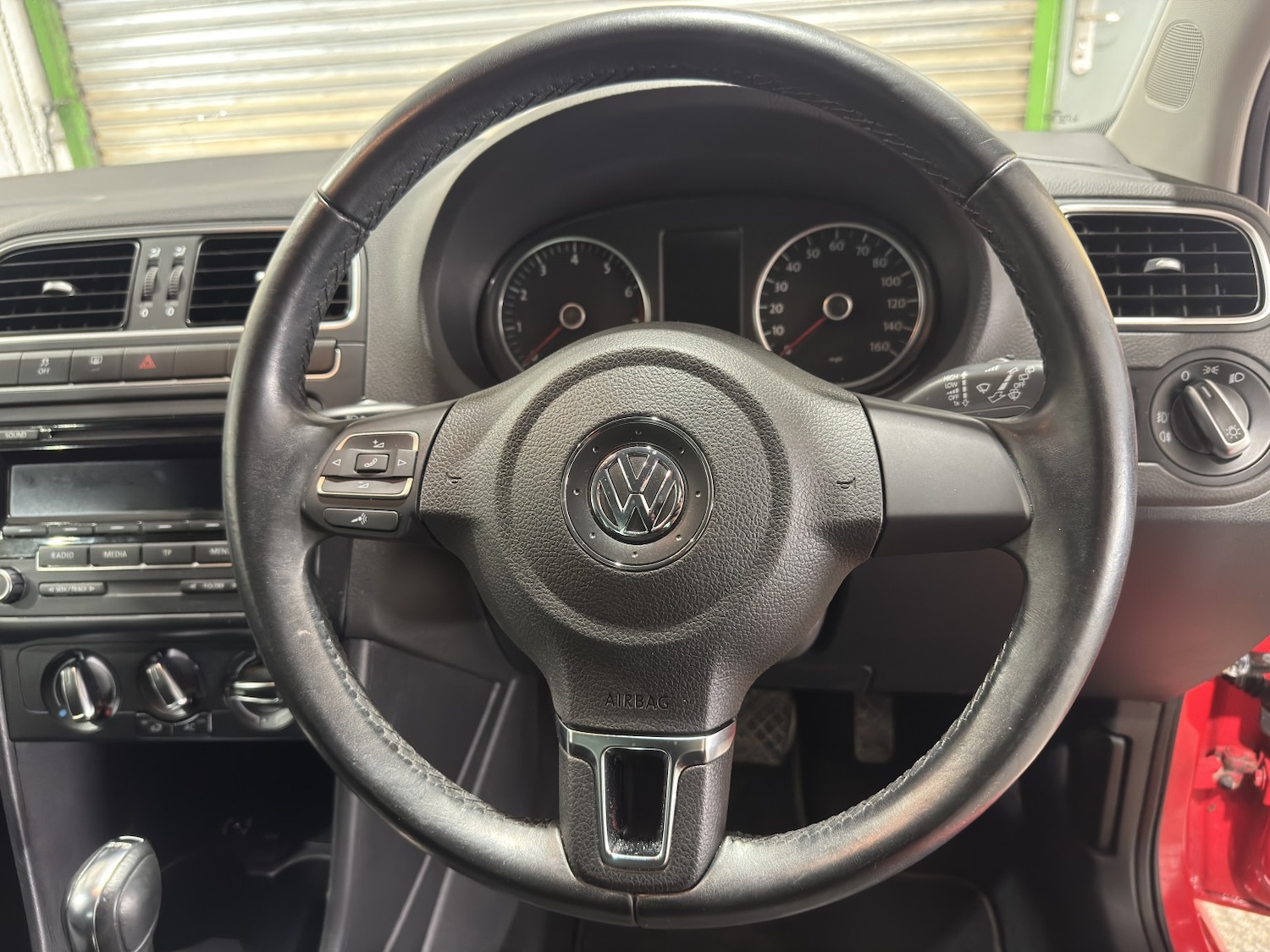 Used Volkswagen Polo 2011 for sale - 77749975: Photo 22