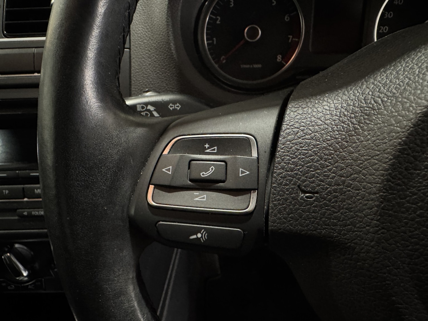 Used Volkswagen Polo 2011 for sale - 77749975: Photo 24