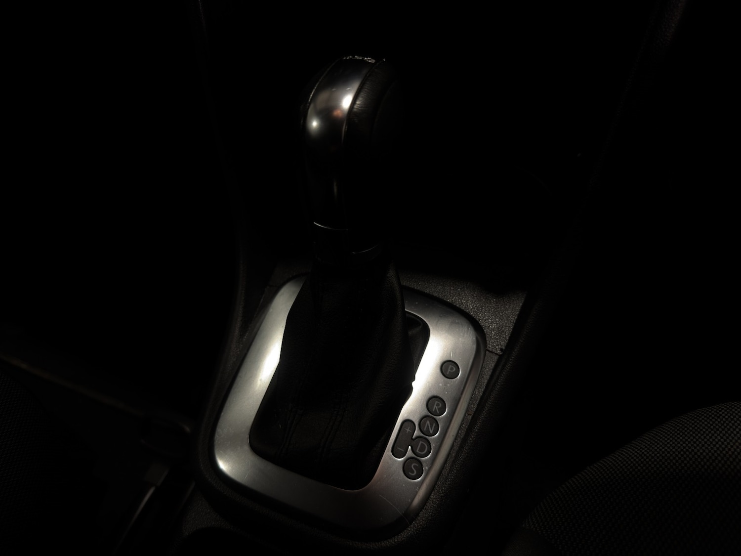 Used Volkswagen Polo 2011 for sale - 77749975: Photo 30