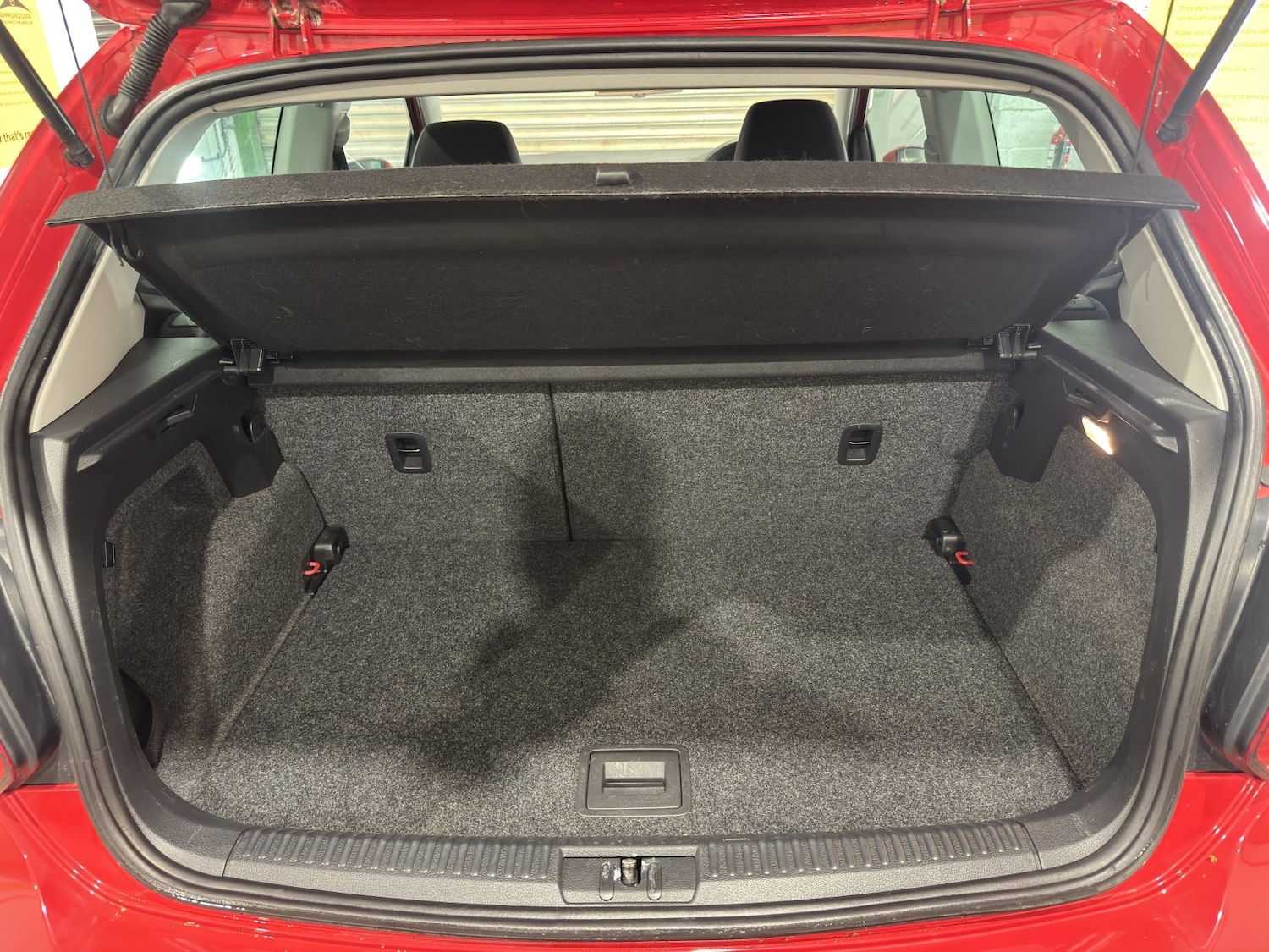 Used Volkswagen Polo 2011 for sale - 77749975: Photo 33