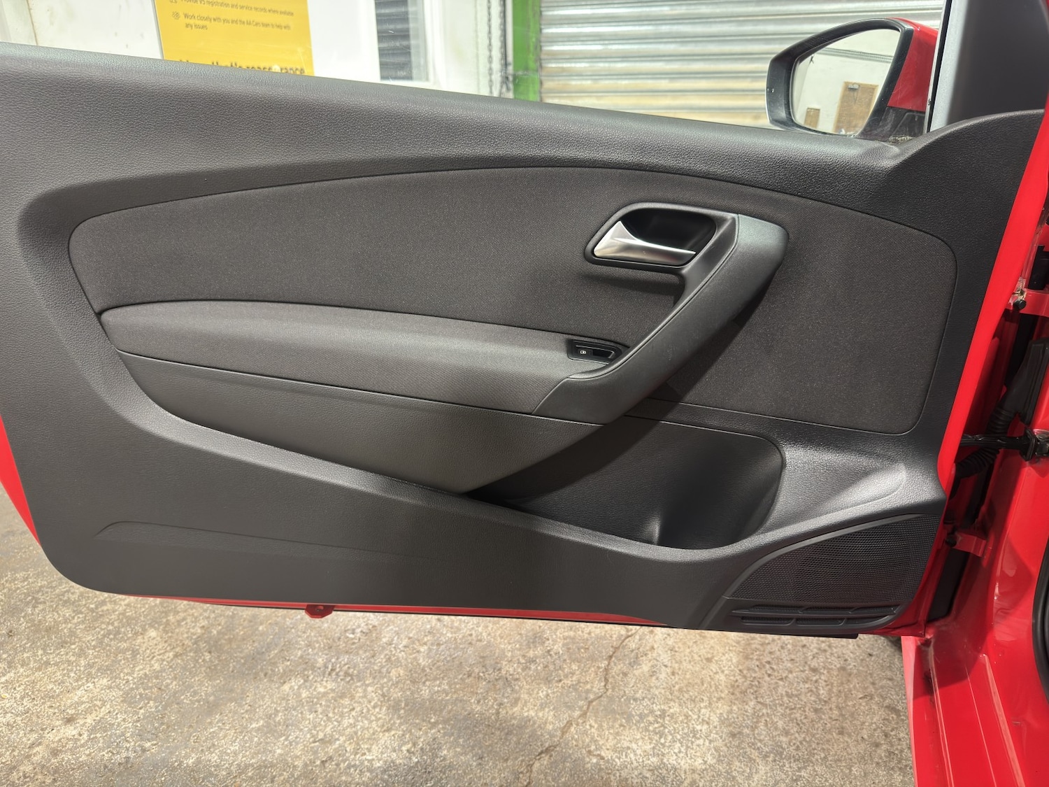 Used Volkswagen Polo 2011 for sale - 77749975: Photo 38