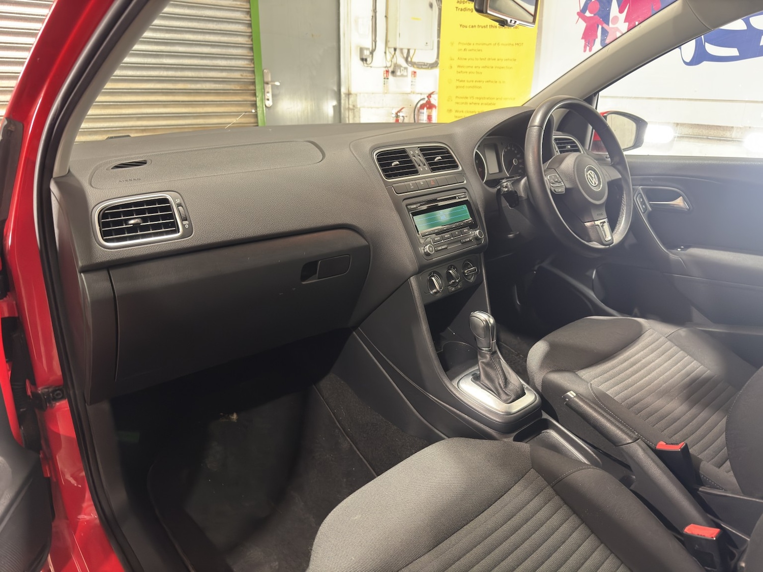 Used Volkswagen Polo 2011 for sale - 77749975: Photo 42