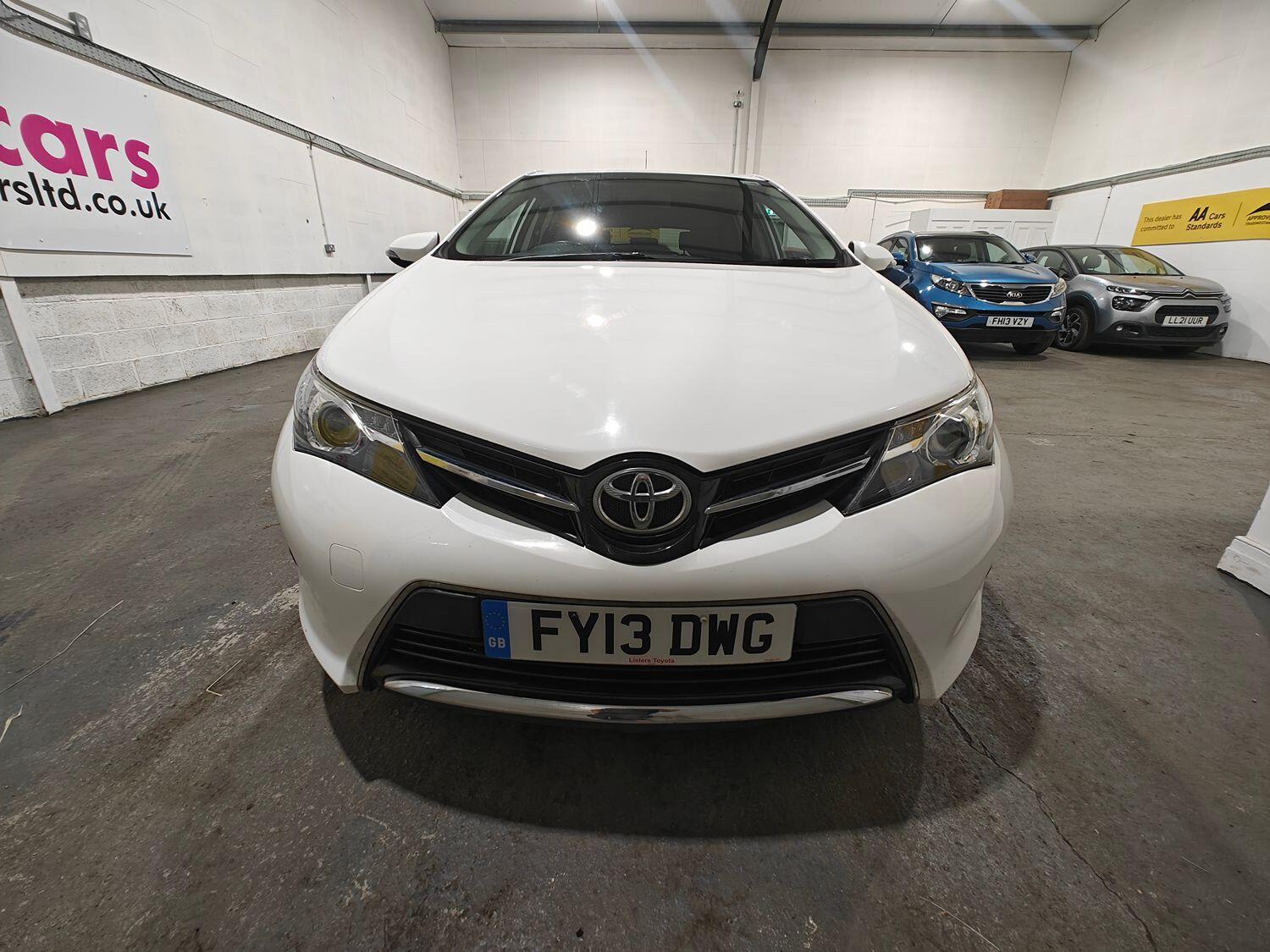 Used Toyota Auris 2013 for sale - 77289081: Photo 17