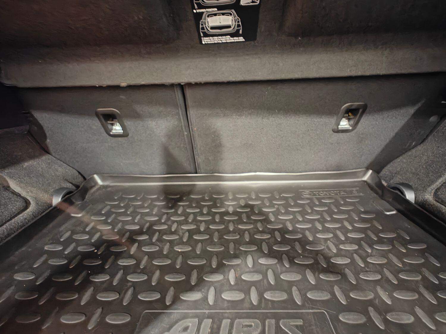 Used Toyota Auris 2013 for sale - 77289081: Photo 44